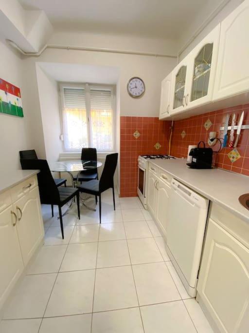 H & A Suite Synagogue Budapest Ngoại thất bức ảnh